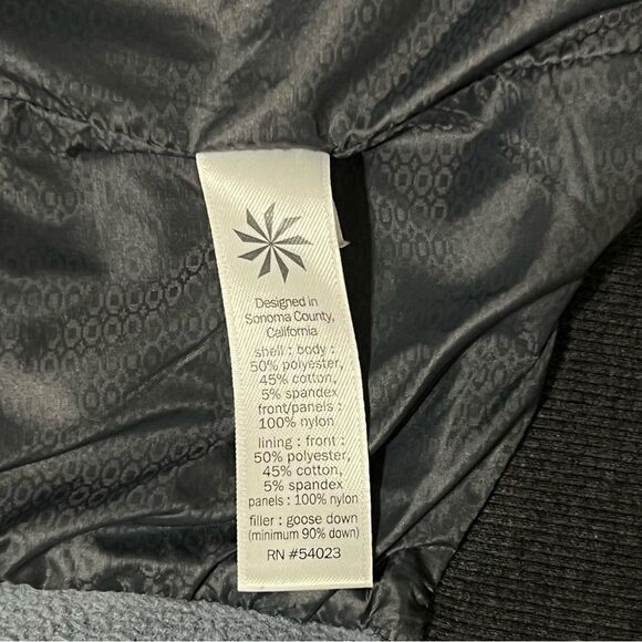 Athleta Inlet Grey Quilted Down Jacket XXS Gorpcore Hiking Activewear Outdoor - Picture 8 of 10